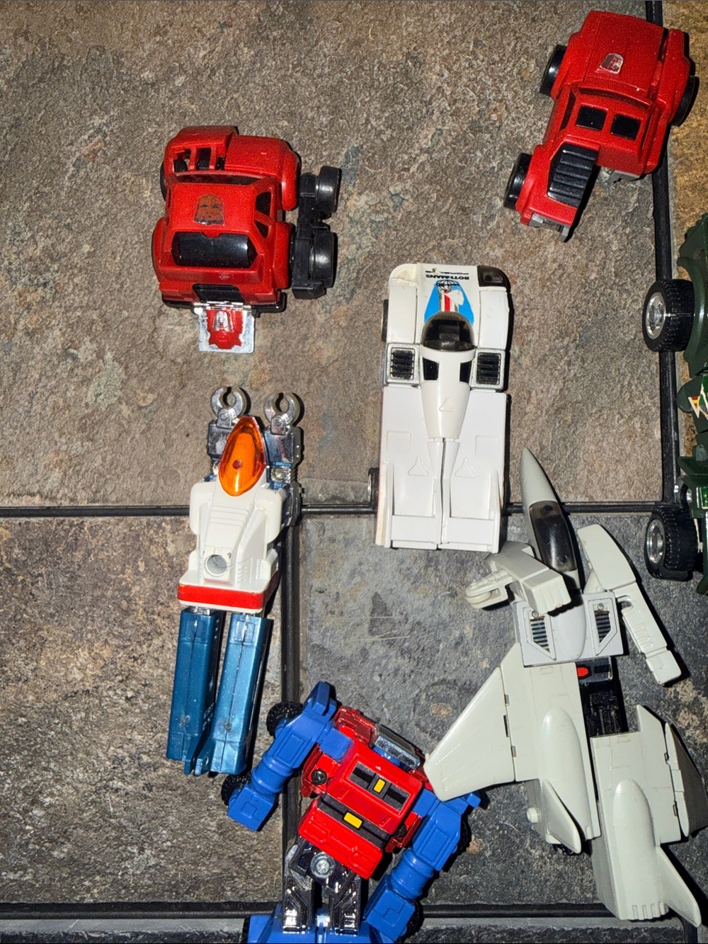 1980s Transforming Toy Vehicle & Robot Mix - Multi-Color Playset - Picture 2 of 6